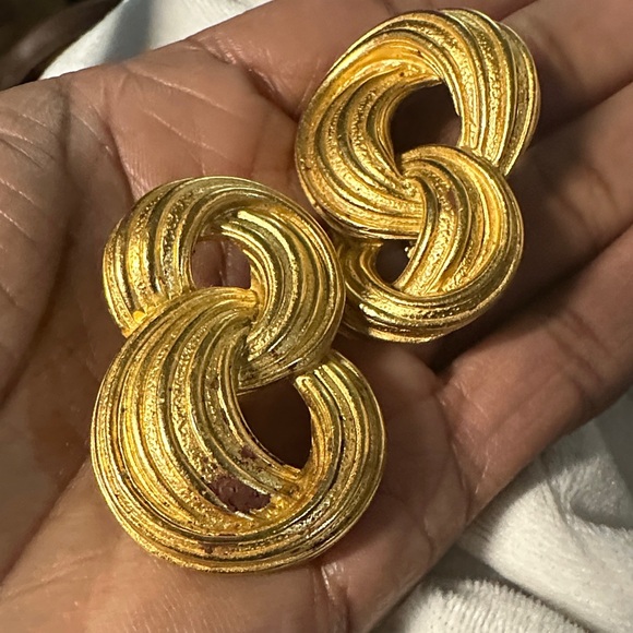 Vintage Gold Statement Earrings - Picture 10 of 10